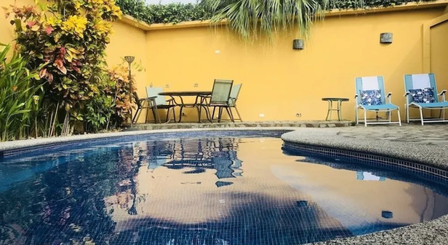 Номер Standard с 4 комнатами Casa Suenos: Iconic 4BR Home with Private Pool by RedAwning