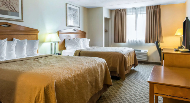 Четырёхместный номер Standard Quality Inn & Suites Fairview - Erie