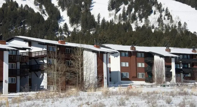 Ten Sleep - 2BR Condo #A-2 - LLH 63284, Забронировать Отель Отели Титон-Вилидж 3 звезды, рядом с Casper Quad Chair, 3*