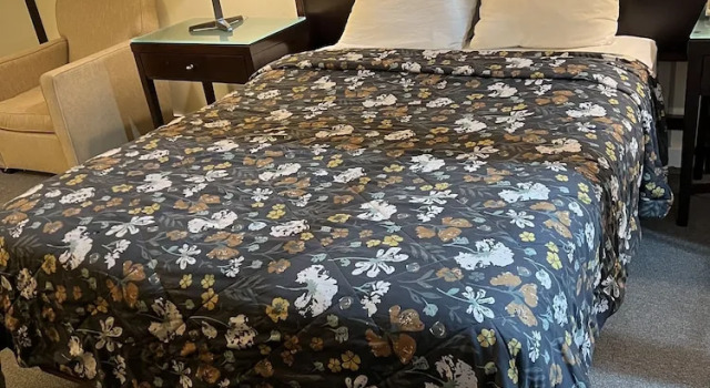 Двухместный номер Deluxe Columbus Motor Inn