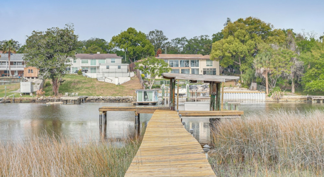 Апартаменты Dock! Waterfront Retreat 5 Mi to Dtwn Jacksonville