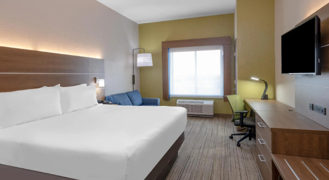 Двухместный номер Standard Holiday Inn Express & Suites Dallas East - Fair Park by IHG