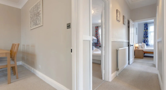 Large Family Apartment in Peaceful Area, Varaa Huoneisto Asunnot kohteessa Merseyside, Huoneisto