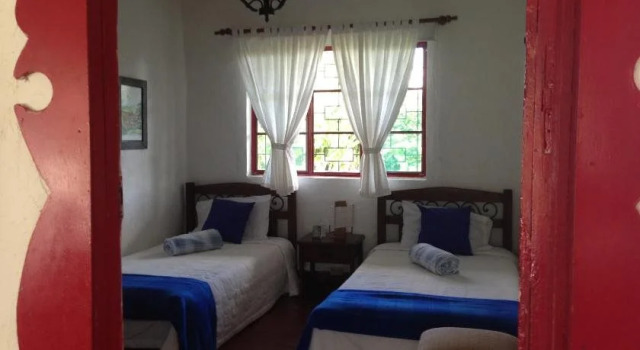 Finca Típica La Bella, Rezervovat Hotel Hotely v Santander s parkováním, Parkování
