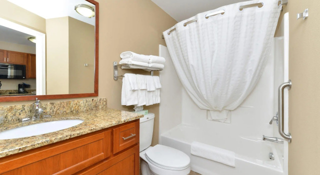 Люкс Candlewood Suites Chambersburg by IHG