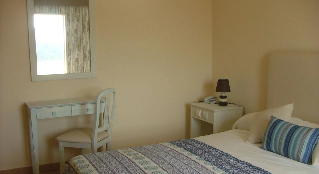 Vistamar Burgau. Lagos. Portu, Забронировать Отель Бургау Побережье Висентина, рядом с Пляж Burgau
