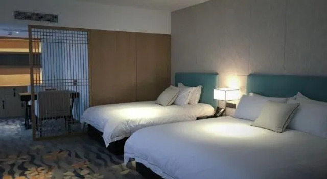 Семейный люкс Ramada by Wyndham Zhenjiang City Center
