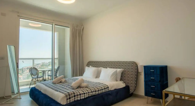 blue villa - 5 bedrooms with private pool, Забронировать Вилла Виллы Тверия, Вилла