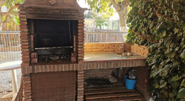 Коттедж Bungalow con piscina cerca de la playa de Torre del Mar Ideal familias