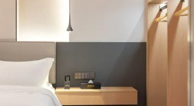Люкс Deluxe Holiday Inn Express Ledong Bohao (Folo Town)