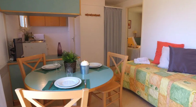 VVF Aubrac, Boek Resort Chaudes-Aigues 