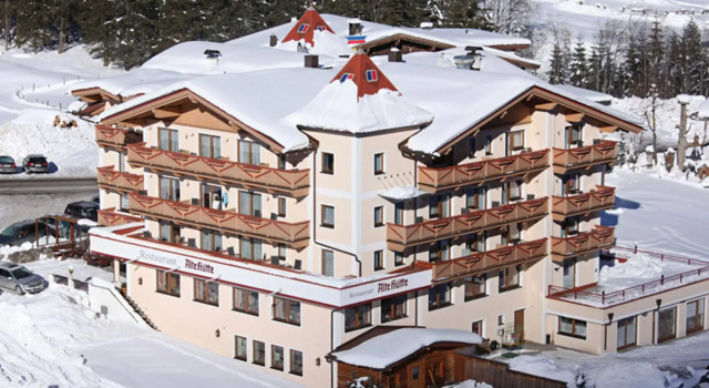 Alpinhotel Berghaus, Rezervați Hotel Hoteluri în Hintertux Glacier cu parcare, Parcare