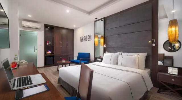 Полулюкс с видом на город Bonsella Hotel