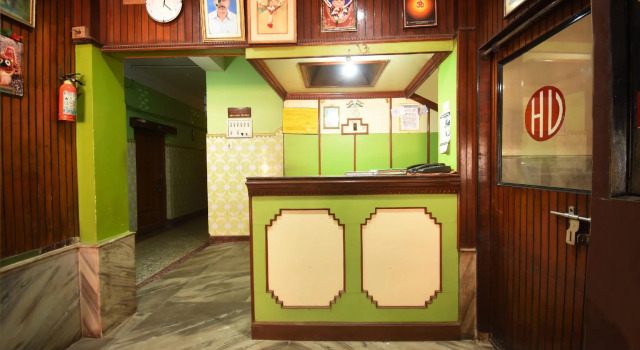 SPOT ON 74944 Hotel Vijaya, Prenota Hotel Cuttack 