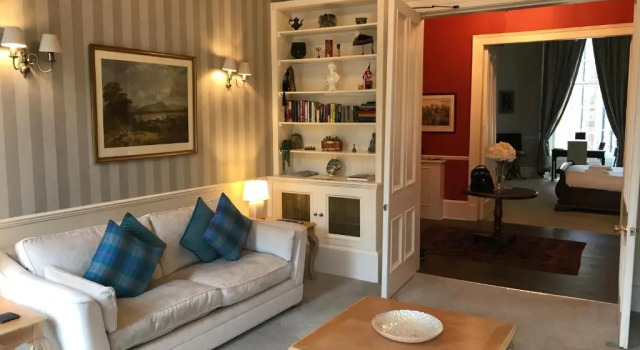Апартаменты Deluxe Escape To Edinburgh @ Albyn Place