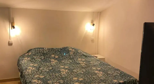 Chazey sur Ain, agréable petite maison de village, Rezervați Hotel Chazey-sur-Ain 