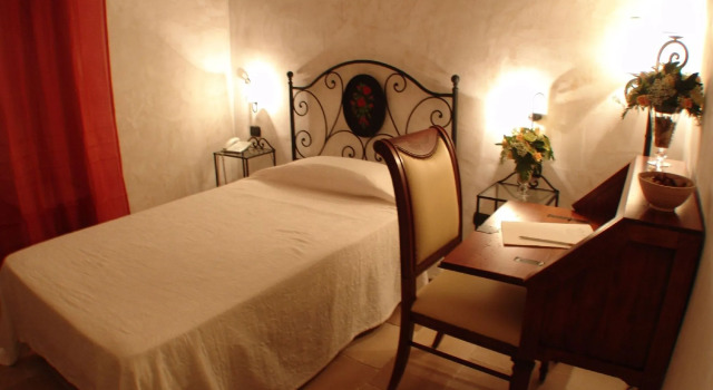 Hotel Masseria Fortificata Donnaloia, Забронировать Отель Отели Монополей 5 звезд, 5*