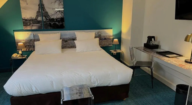 Номер Superior Hotel Le Cardinal Rueil Centre