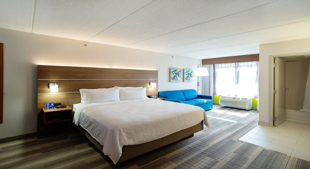 Двухместный люкс Holiday Inn Express & Suites Tempe by IHG