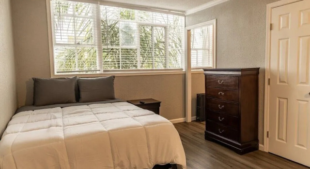 Comfy Studio in West Oakland, Забронировать Отель Окленд Область залива Сан-Франциско, рядом с DeFremery Park