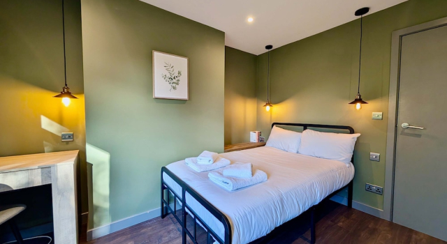 Charming Flat With Free Parking in Prime Location, Book Lejlighed Lejligheder i High Weald, Lejlighed