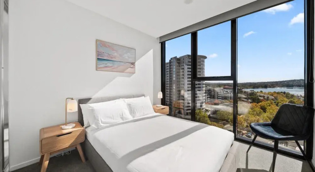 Sleek 2-bed Apartment With Rooftop Garden Access, Брондау Пәтер Belconnen New South Wales