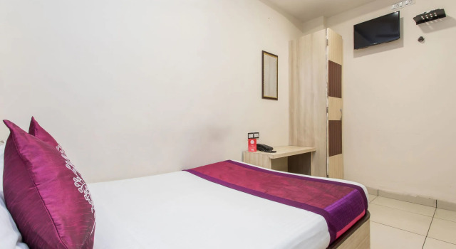Capital O 4042 Hotel Mehar Residency