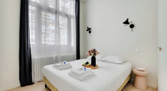 Modern Apartment - 2br/6p - Eiffel Tower, Забронировать Апартаменты/квартира Отели Парижа с парковкой, рядом с Maison de Balzac, Парковка