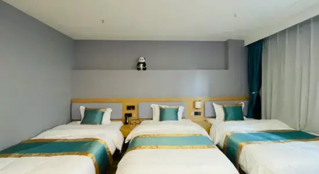 Кровать в общем номере (женский номер) Panda Appointment Hotel
