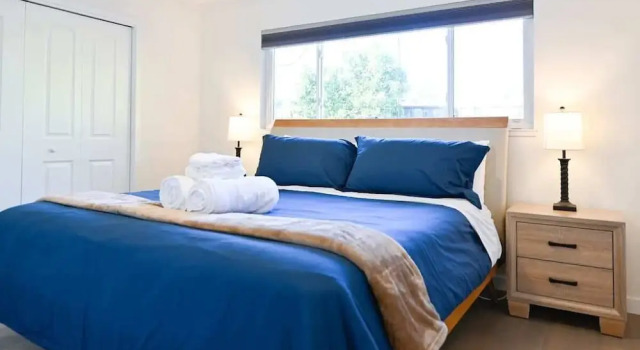 # Marbella Lane - Exquisite Home 3BR, Забронировать Дом для отпуска Коттеджи Саннивейл, Коттедж