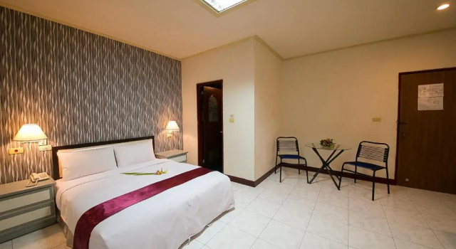 Двухместный номер Standard Jiuning Business Hotel