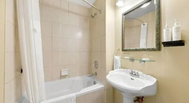 Четырёхместный полулюкс The Arlington Hotel - BW Signature Collection
