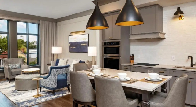 Двухместный люкс Plus c 1 комнатой Hilton Club Liberty Place Charleston