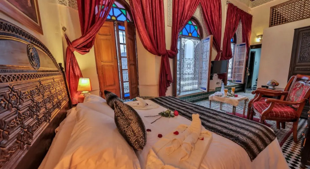 Camera Standard Riad Ghita