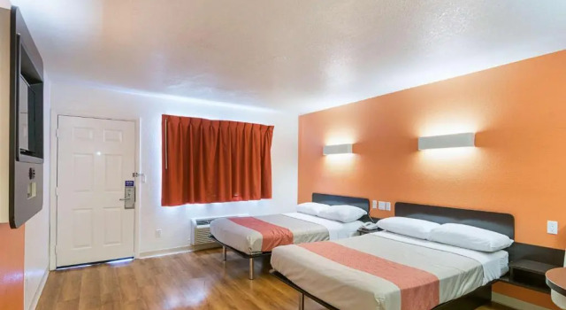 Четырёхместный номер Standard Motel 6-Villa Park, IL - Chicago West