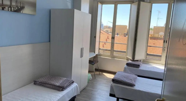 Кровать в общем номере (мужской номер) Hotel Kennedy