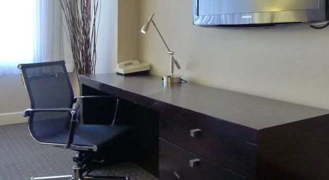 Четырёхместный номер Standard Armon Plaza Montreal Airport