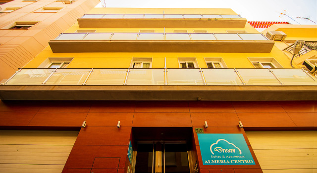 Dream Suites & Apartments Almera Centro, Забронировать Апартаменты/квартира Отели Альмерия с парковкой, рядом с Церковь Святого Себастьяна, Парковка