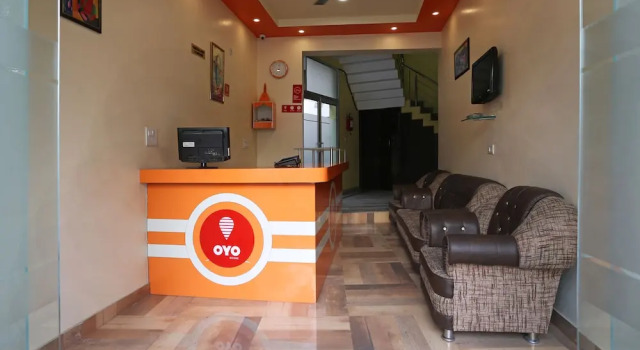 OYO 4734 Hotel Sapphire