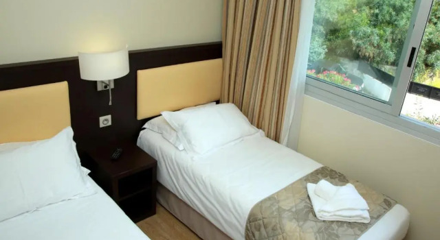Семейный номер Standard Hôtel La Pinède