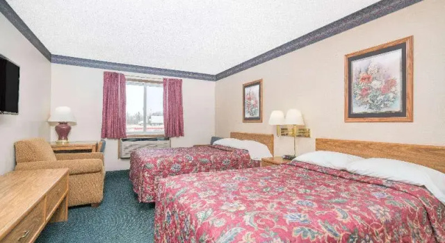 Четырёхместный номер Standard Super 8 by Wyndham Superior WI
