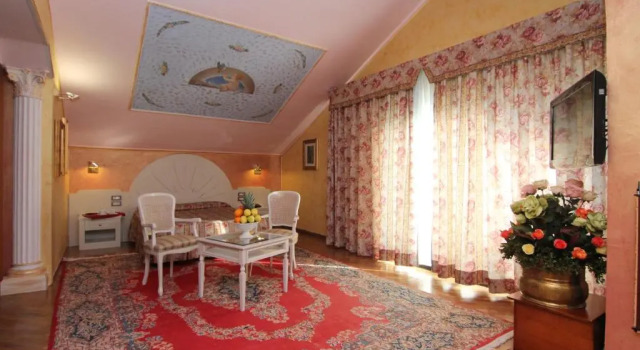 Полулюкс FILIPPONE HOTEL&RISTORANTE