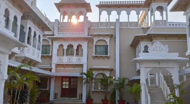Hotel Gautam, Забронировать Отель Отели штата Махараштры 3 звезды, 3*