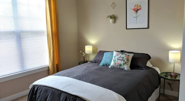 Mid-Century Modern 2BR Apt with VIews, Reserva ahora Apartamento Indianápolis Indiana