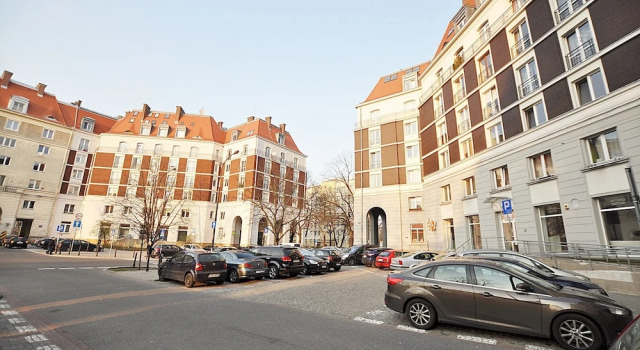 Apartament Superior-Aleja Wyzwolenia 3-5, Забронировать Апартаменты/квартира Воля Варшава, рядом с Кабинет президента Польши