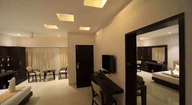 Четырёхместный полулюкс Grand Signature Hotel & spa