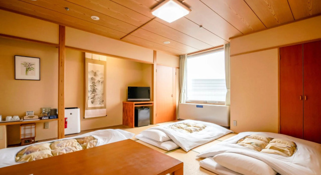 Hiroshima City Bunka Koryu Kaikan, Book Hotel Hiroshima Chugoku, nær Atomic Bomb Dome