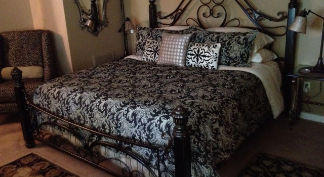 Red Bud Manor Inn