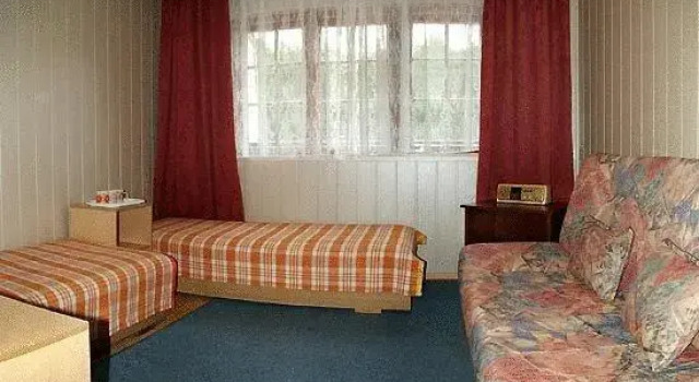 Kinga. Ośrodek wczasowo - kolonijny, Book Hotel Ustka 