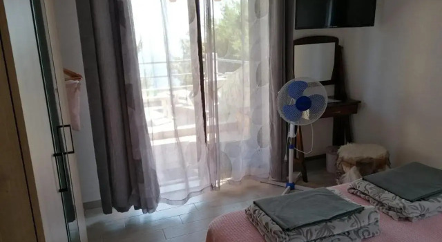 Apartments Misini Dvori, Prenota Appartamento Stomorska 